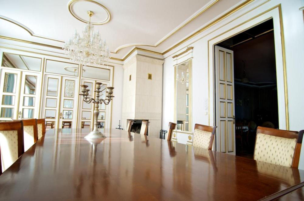 Palac W Malkowie Warta ภายนอก รูปภาพ